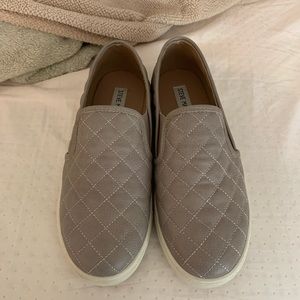 Steve Madden Slip On shoes